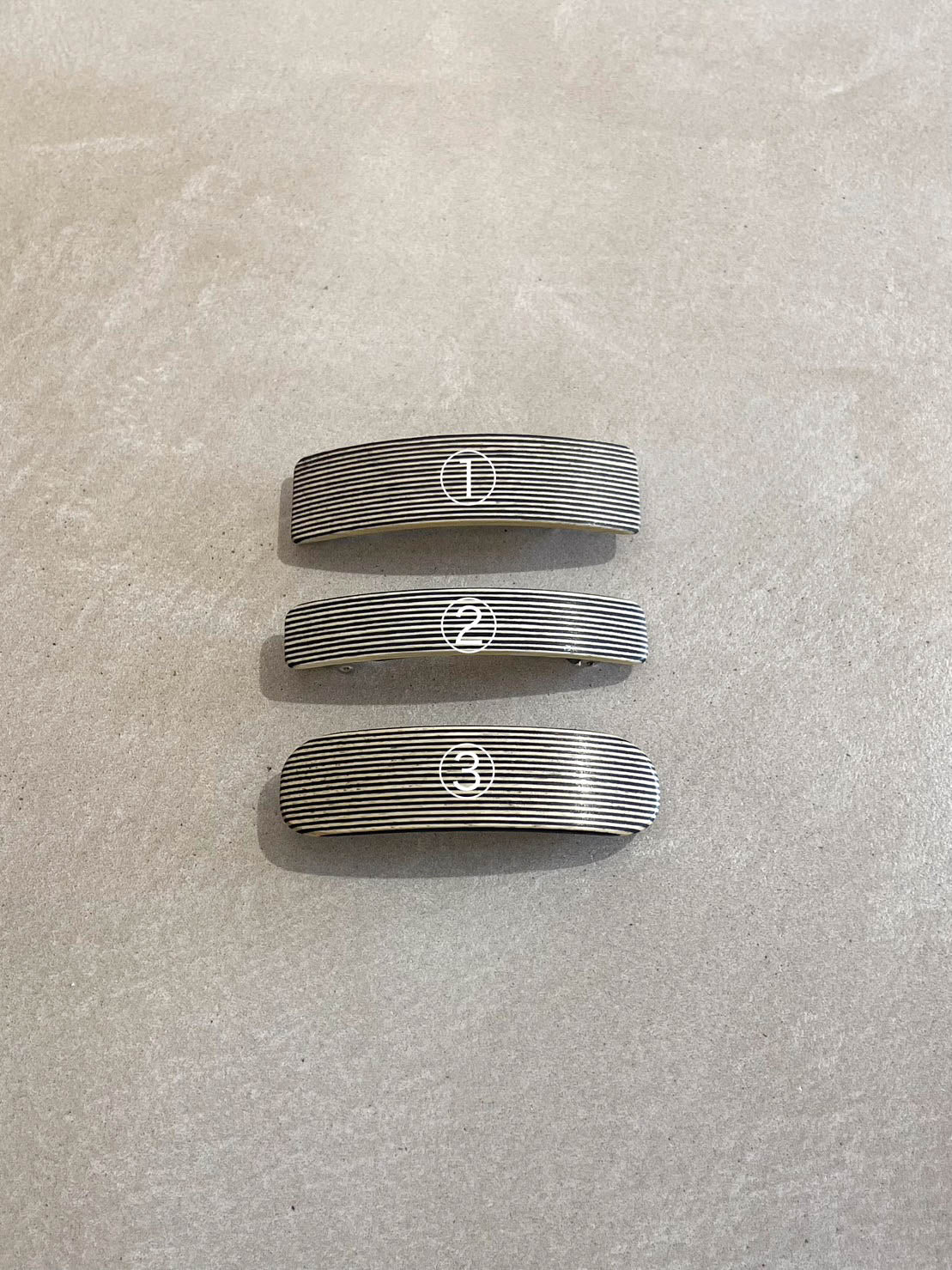 KOSTKAMM バレッタ horizontal stripes black white wood