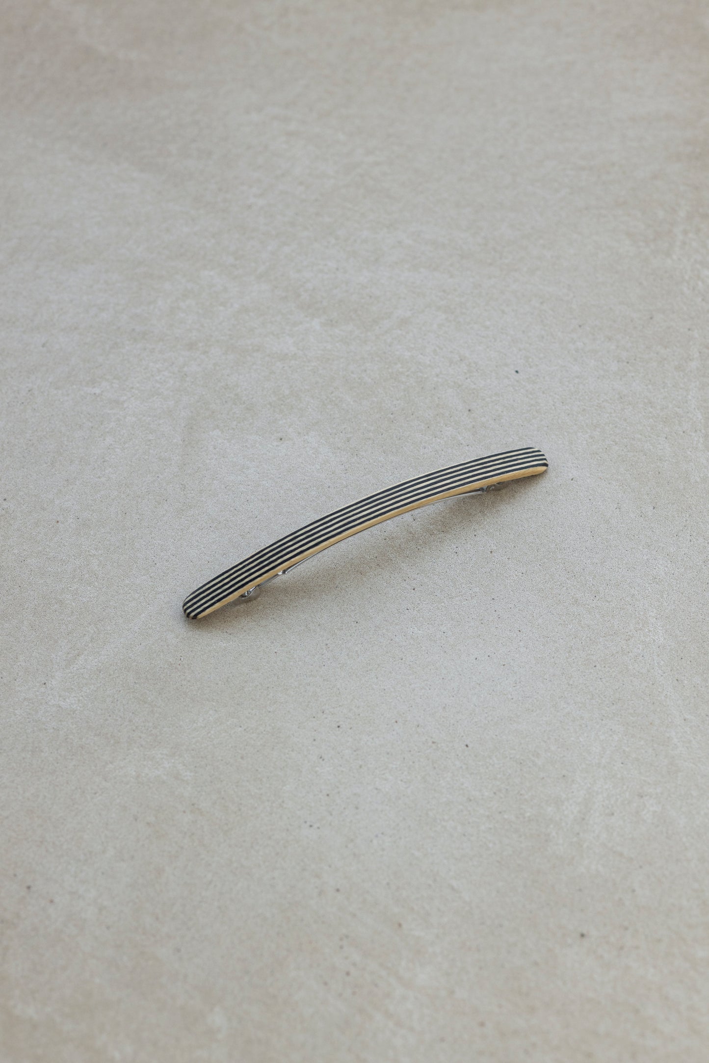 KOSTKAMM ヘアクリップ horizontal stripes black white wood