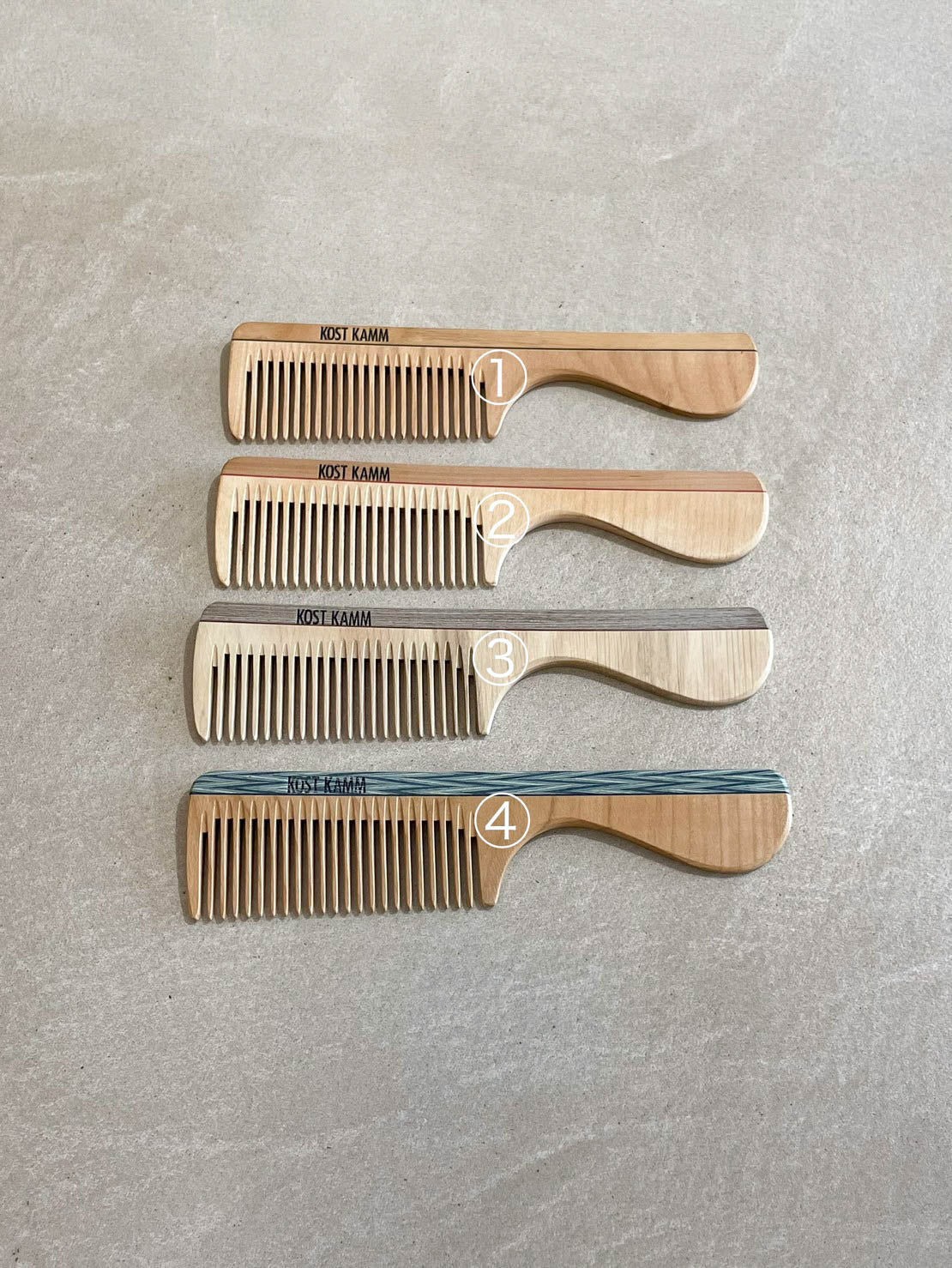 KOSTKAMM Comb with handle / Wide