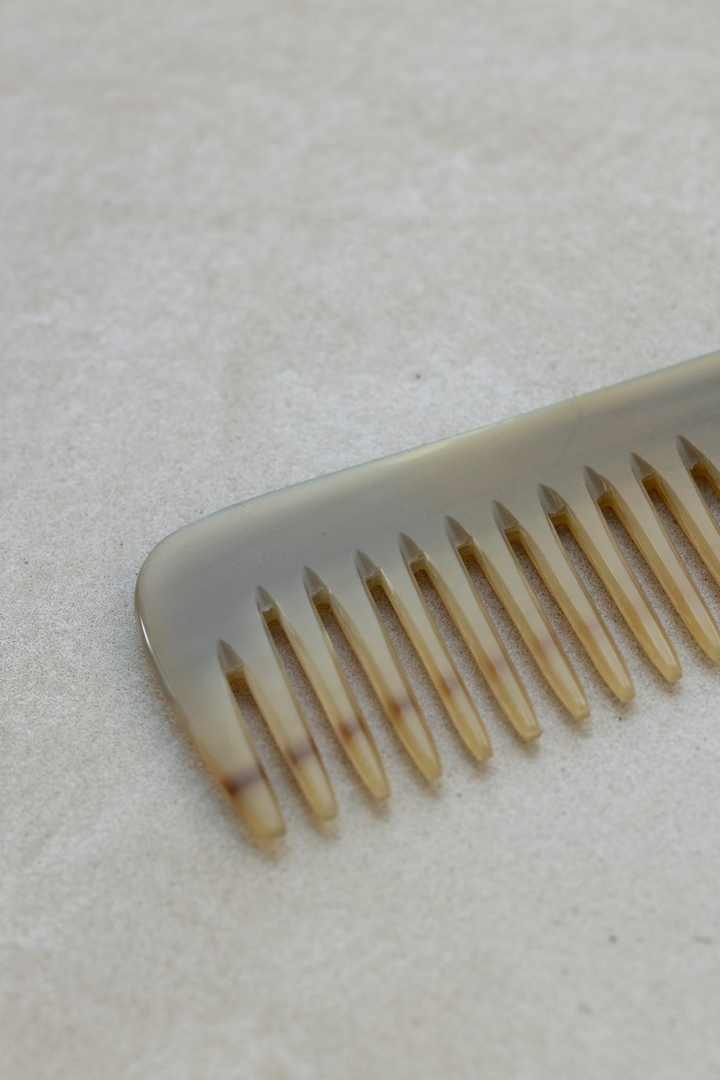 KOSTKAMM Hairdressing comb 水牛